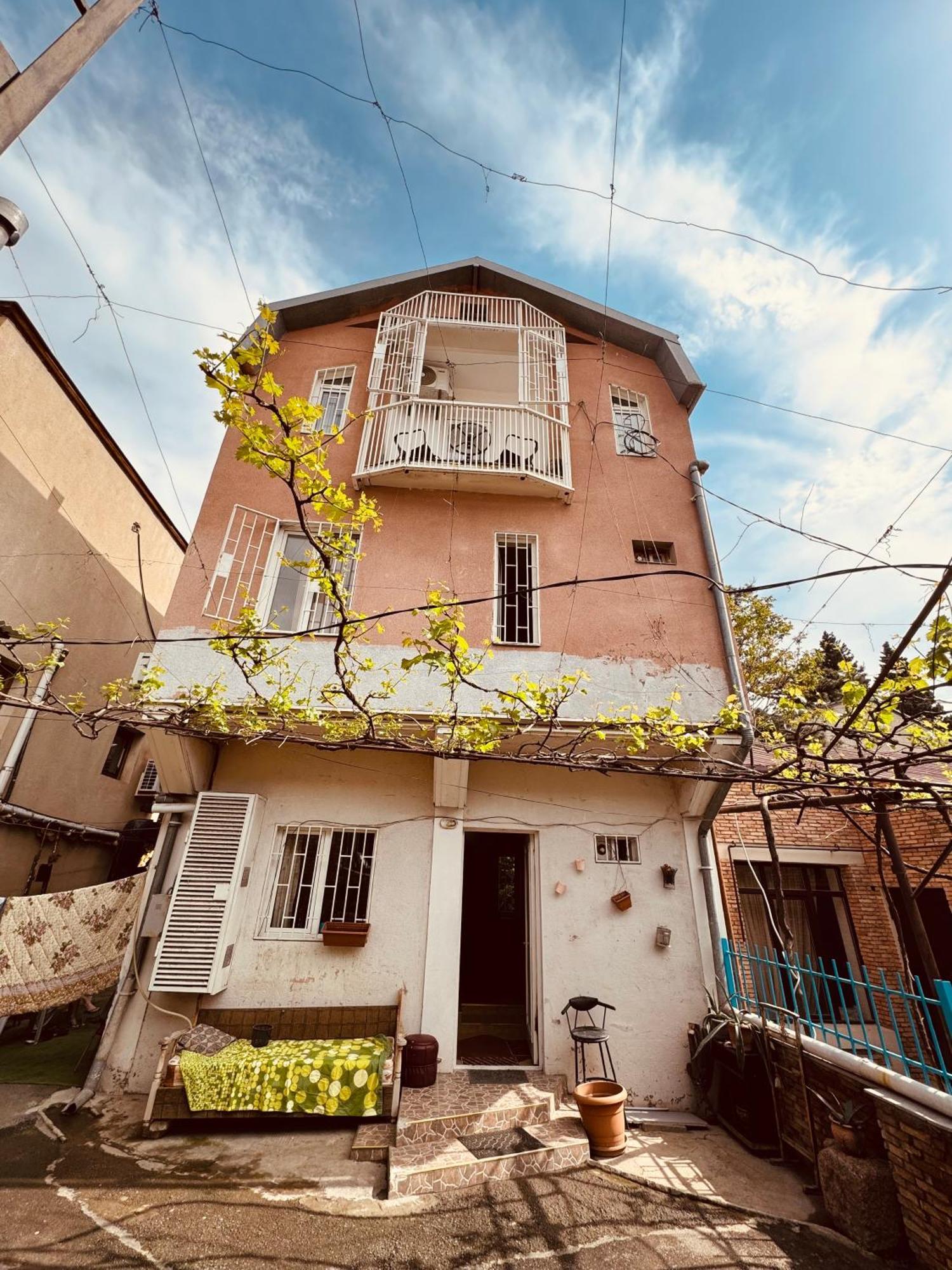 Sky Guest House Tbilisi Exteriör bild