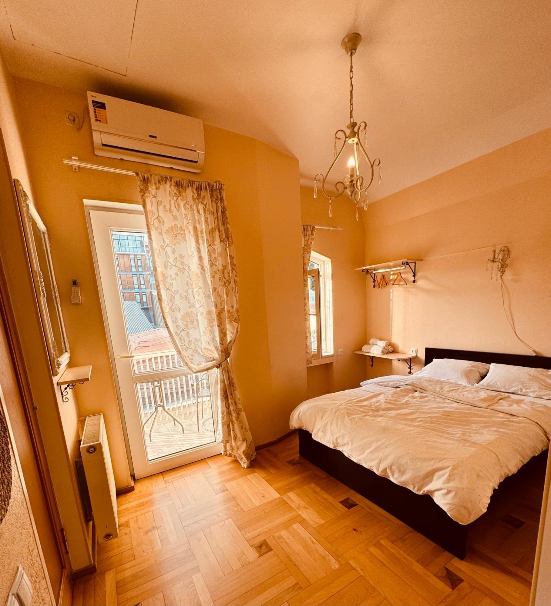 Sky Guest House Tbilisi Exteriör bild